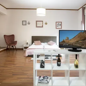 Doctor House Standard, & Luxury Pensjonat